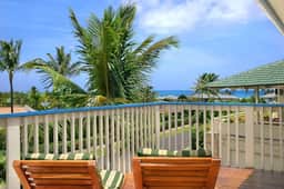 Breathtaking Views •Private Pool/AC •BeachWalk •Sleeps12 - Image 4